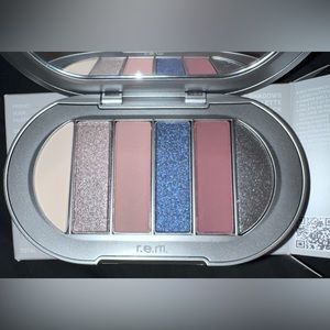 🩶BNIB🩶 r.e.m. beauty midnight shadows eyeshadow palette “midnight snack”